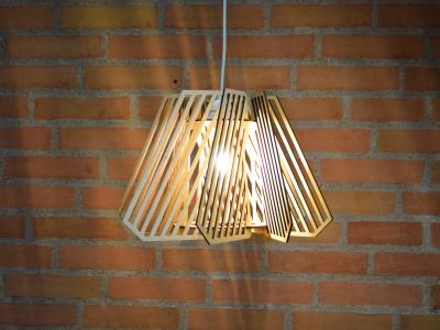 Find din indre designer frem og skab din egen laserskårede lampe – fra start til slut. Begrænset antal pladser.